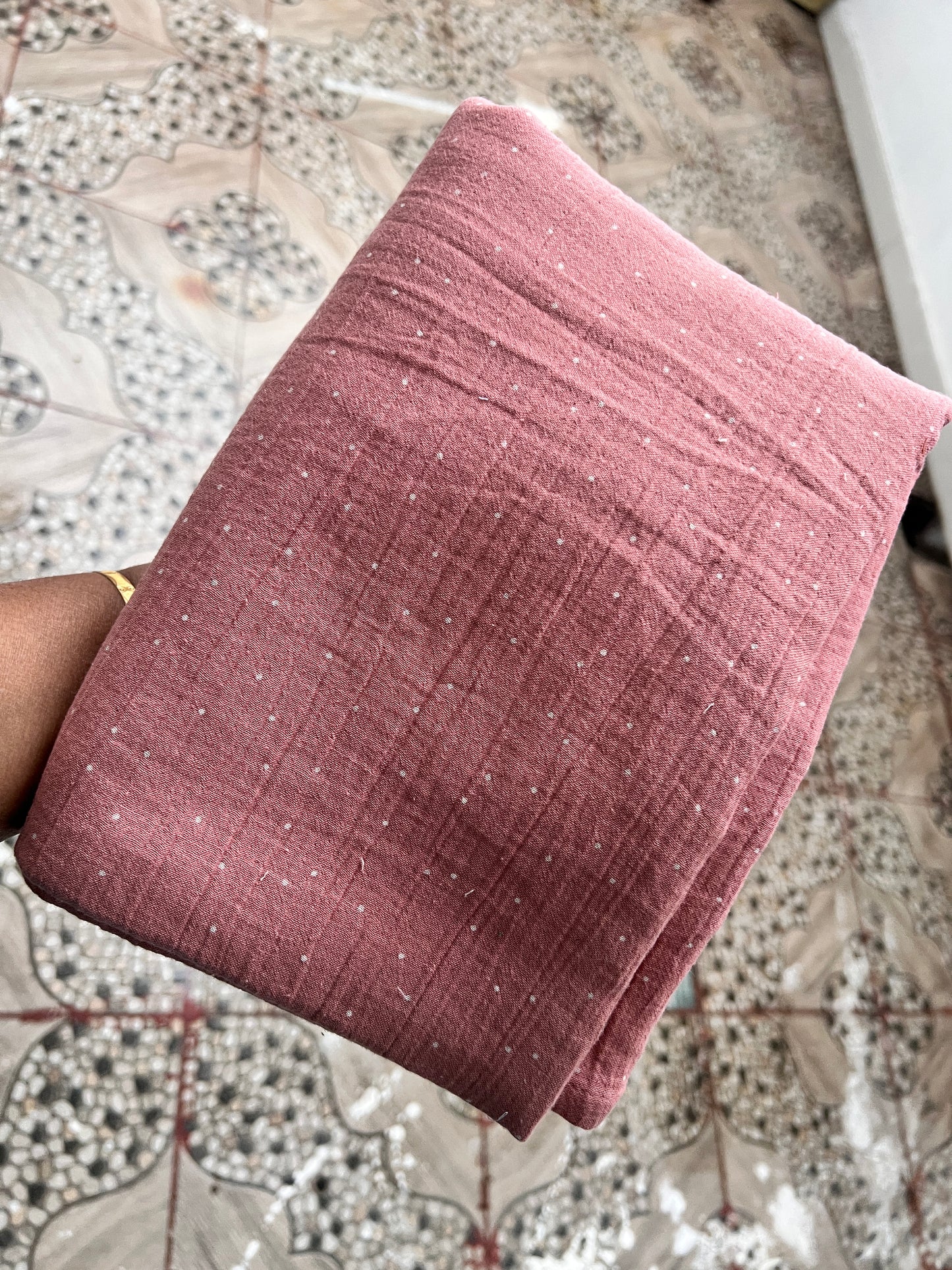 Peach crinkle swaddle 120*100 cm