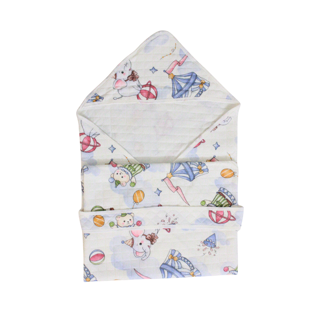 Circus Fun Print – Muslin Quilted Hooded Blanket with Belt | 85 x 85 cm | Pack of 1